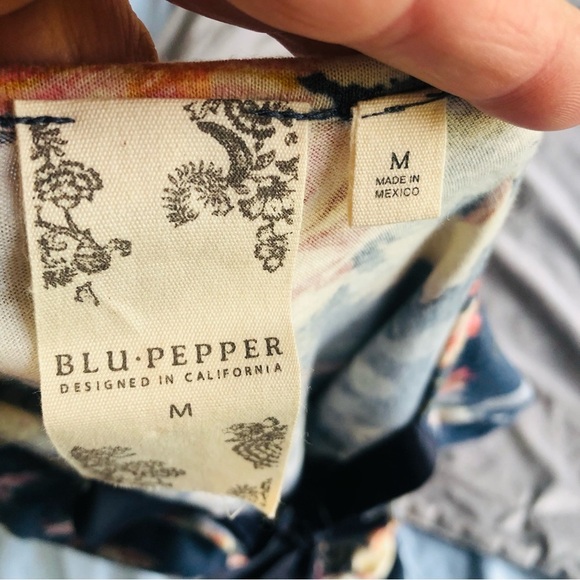 Blu Pepper Floral Bell Sleeve Open Tie Back Top - Picture 4 of 9